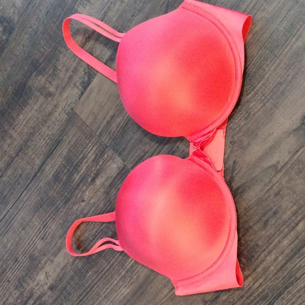 Victoria's Secret Push Up Bra Size 38 D